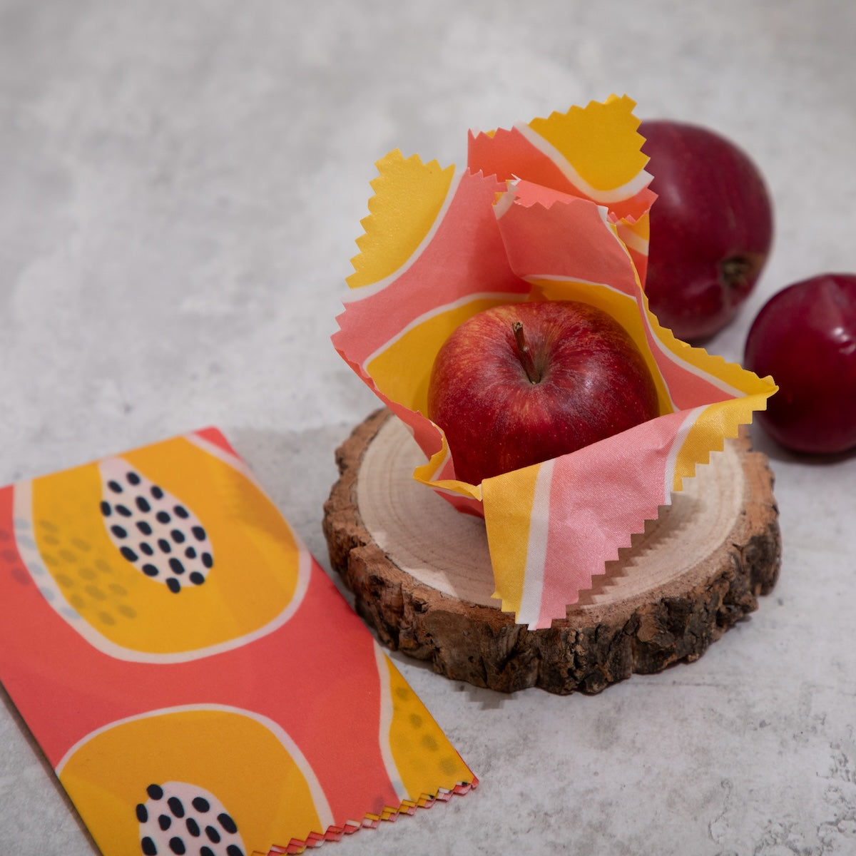 beeswax wrap action image